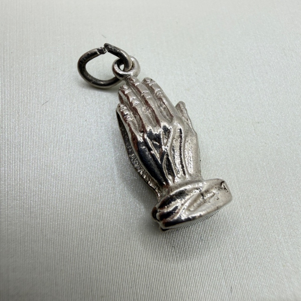 Vintage Sterling Silver unmarked "Praying Hands" charm/pendant!